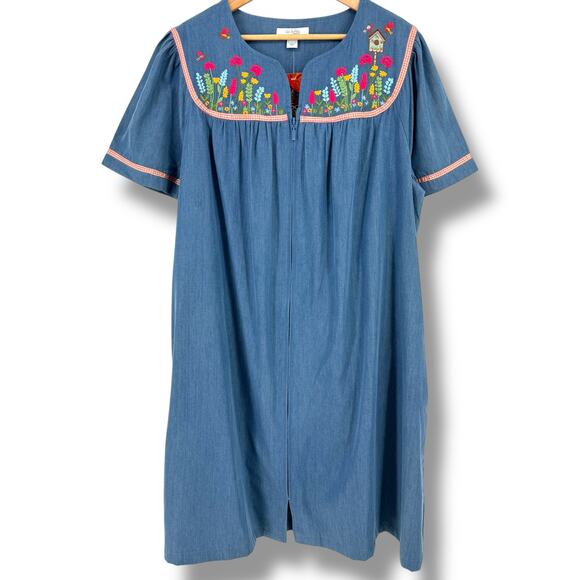 Go Softly Denim Embroidered Bird House Patio Dress Plus Sz 1X Floral Full Zip - Picture 1 of 10